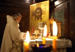 Христиане отмечают Великий Четверг Христиане отмечают Великий Четверг